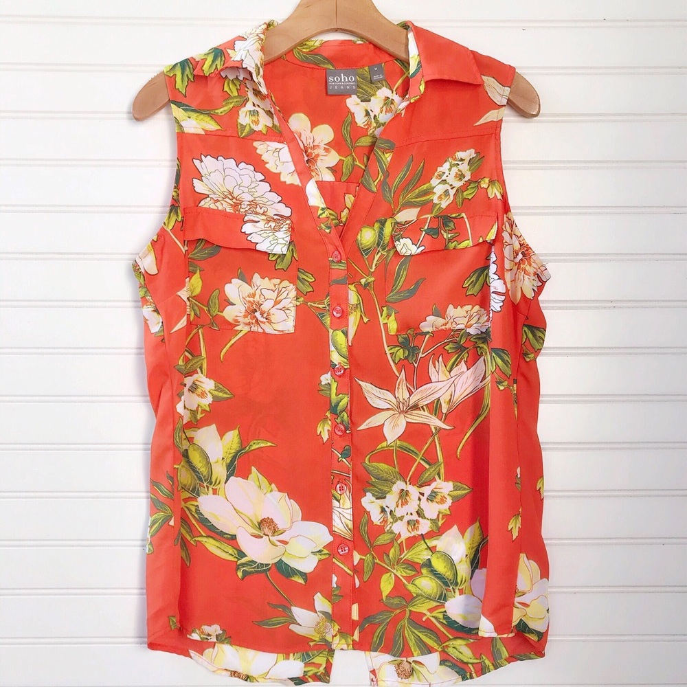 ⭐️ 3 for $25 Floral Blouse
